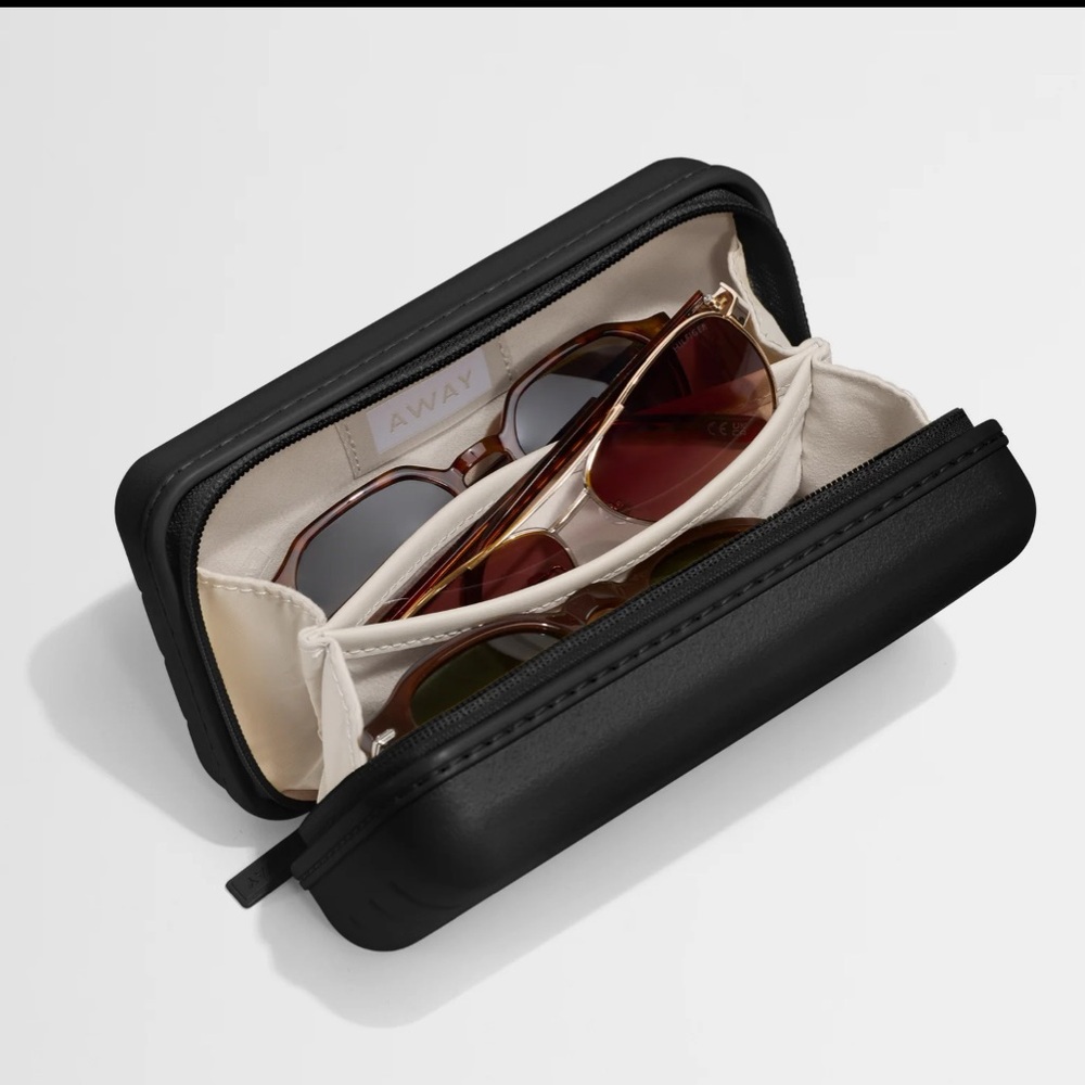 Away Travel Glasses Case- Black - Picture 2 of 3